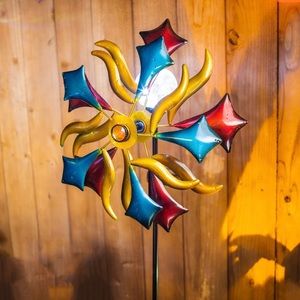 Solar Multi-Color Wind Spinner